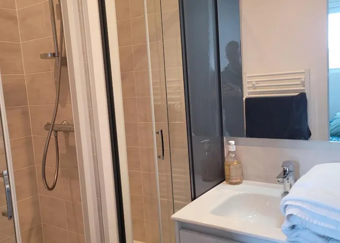 Gasthuis Le Studio, Proche Du Puy Saint-Pierre-Montlimart